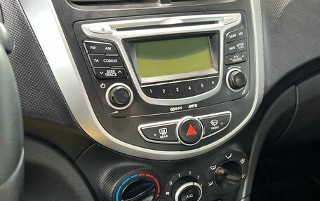 Hyundai Solaris II рестайлинг, 2011 год, 730 000 рублей, 11 фотография