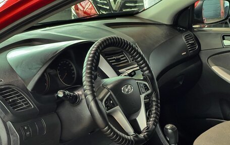 Hyundai Solaris II рестайлинг, 2011 год, 730 000 рублей, 9 фотография