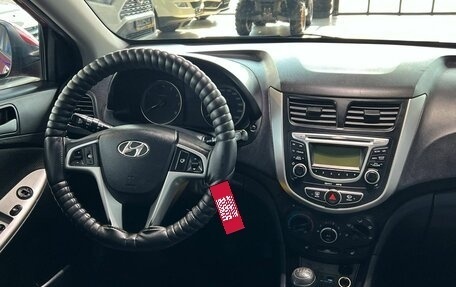 Hyundai Solaris II рестайлинг, 2011 год, 730 000 рублей, 17 фотография