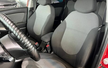 Hyundai Solaris II рестайлинг, 2011 год, 730 000 рублей, 19 фотография