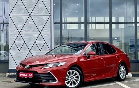 Toyota Camry, 2021 год, 3 199 000 рублей, 1 фотография