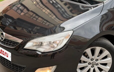Opel Astra J, 2011 год, 500 000 рублей, 2 фотография