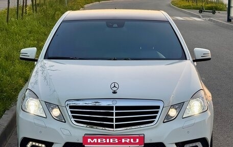 Mercedes-Benz E-Класс, 2010 год, 1 250 000 рублей, 2 фотография