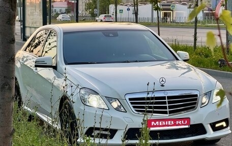 Mercedes-Benz E-Класс, 2010 год, 1 250 000 рублей, 3 фотография