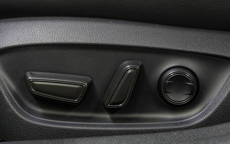 Toyota Camry, 2020 год, 3 400 000 рублей, 14 фотография