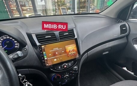 Hyundai Solaris II рестайлинг, 2012 год, 920 000 рублей, 6 фотография