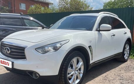 Infiniti QX70, 2014 год, 1 900 000 рублей, 2 фотография
