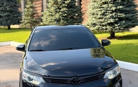 Toyota Camry, 2016 год, 2 840 000 рублей, 2 фотография