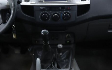 Toyota Hilux VII, 2013 год, 1 690 000 рублей, 13 фотография