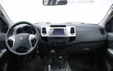 Toyota Hilux VII, 2013 год, 1 690 000 рублей, 14 фотография