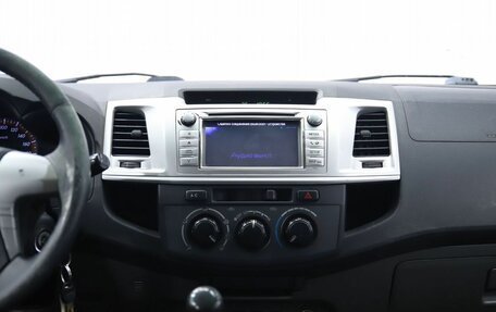 Toyota Hilux VII, 2013 год, 1 690 000 рублей, 12 фотография