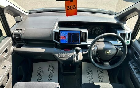 Honda Stepwgn IV, 2010 год, 1 299 999 рублей, 16 фотография