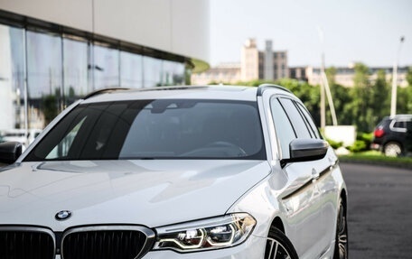 BMW 5 серия, 2018 год, 3 499 000 рублей, 2 фотография