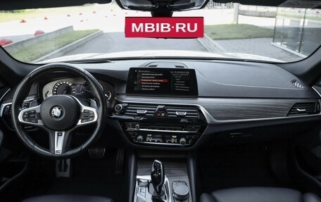BMW 5 серия, 2018 год, 3 499 000 рублей, 15 фотография