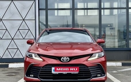 Toyota Camry, 2021 год, 3 199 000 рублей, 2 фотография