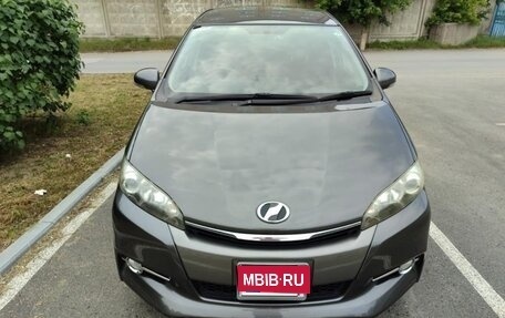 Toyota Wish II, 2013 год, 1 260 000 рублей, 1 фотография
