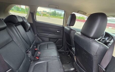 Mitsubishi Outlander III рестайлинг 3, 2014 год, 1 450 000 рублей, 23 фотография
