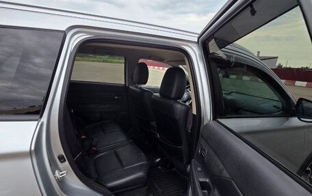 Mitsubishi Outlander III рестайлинг 3, 2014 год, 1 450 000 рублей, 22 фотография
