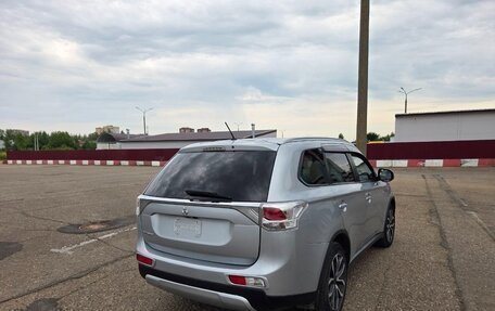 Mitsubishi Outlander III рестайлинг 3, 2014 год, 1 450 000 рублей, 20 фотография