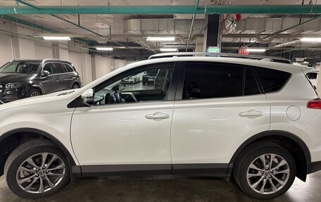 Toyota RAV4, 2019 год, 2 670 000 рублей, 2 фотография