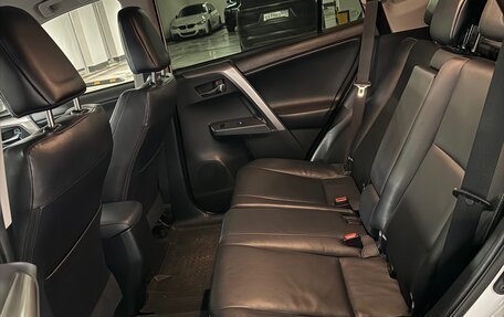 Toyota RAV4, 2019 год, 2 670 000 рублей, 10 фотография