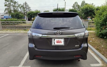 Toyota Wish II, 2013 год, 1 260 000 рублей, 3 фотография