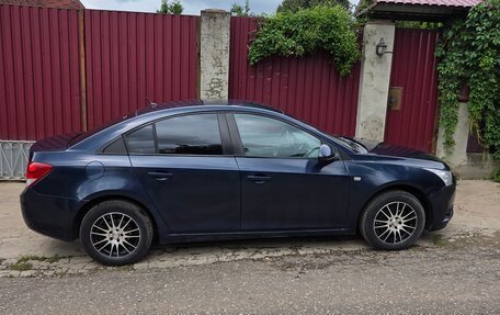Chevrolet Cruze II, 2010 год, 495 000 рублей, 4 фотография