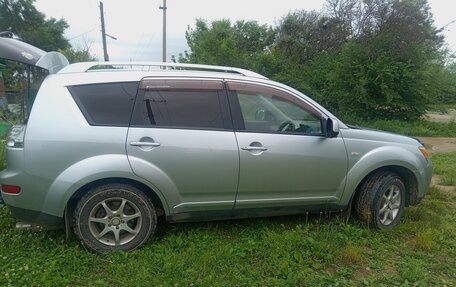 Mitsubishi Outlander III рестайлинг 3, 2005 год, 750 000 рублей, 5 фотография