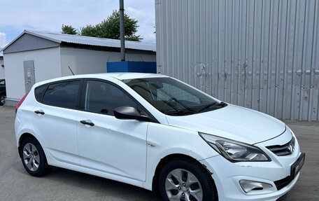 Hyundai Solaris II рестайлинг, 2015 год, 696 000 рублей, 3 фотография