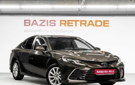 Toyota Camry, 2021 год, 3 300 000 рублей, 4 фотография
