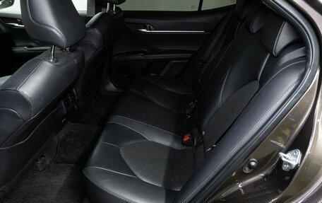 Toyota Camry, 2021 год, 3 300 000 рублей, 17 фотография