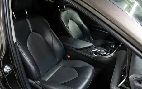 Toyota Camry, 2021 год, 3 300 000 рублей, 19 фотография