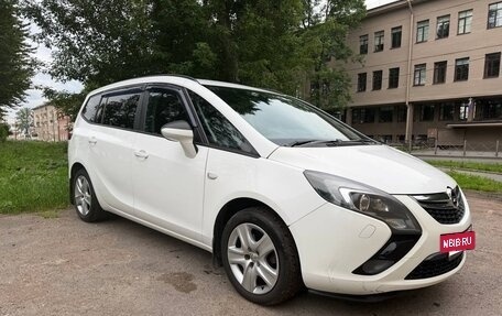 Opel Zafira C рестайлинг, 2013 год, 900 000 рублей, 3 фотография