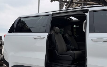 KIA Carnival, 2025 год, 4 810 000 рублей, 6 фотография