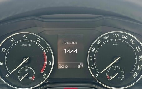 Skoda Superb III рестайлинг, 2015 год, 1 650 000 рублей, 18 фотография