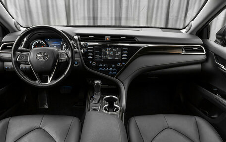 Toyota Camry, 2020 год, 3 230 000 рублей, 8 фотография