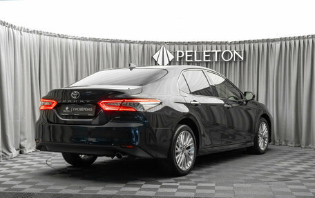 Toyota Camry, 2020 год, 3 230 000 рублей, 5 фотография