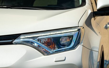 Toyota RAV4, 2019 год, 2 430 000 рублей, 3 фотография