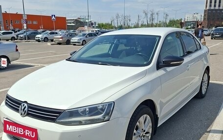 Volkswagen Jetta VI, 2014 год, 920 000 рублей, 2 фотография