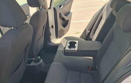 Volkswagen Jetta VI, 2014 год, 920 000 рублей, 14 фотография