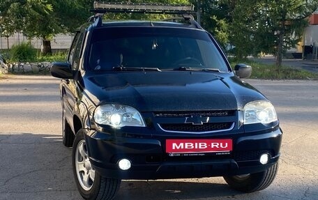 Chevrolet Niva I рестайлинг, 2010 год, 490 000 рублей, 2 фотография