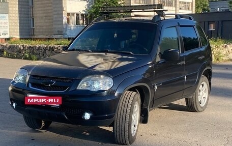 Chevrolet Niva I рестайлинг, 2010 год, 490 000 рублей, 3 фотография