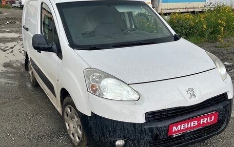 Peugeot Partner II рестайлинг 2, 2012 год, 550 000 рублей, 2 фотография