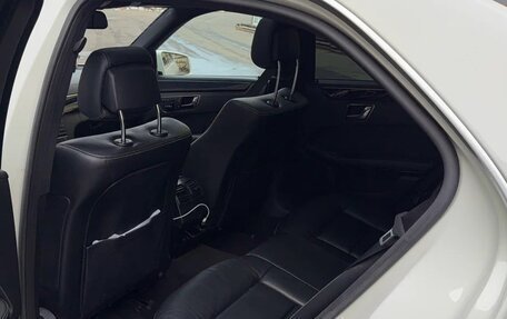 Mercedes-Benz E-Класс, 2011 год, 1 550 000 рублей, 9 фотография