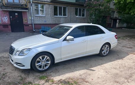 Mercedes-Benz E-Класс, 2011 год, 1 550 000 рублей, 4 фотография