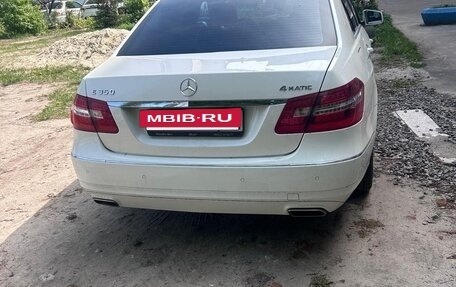 Mercedes-Benz E-Класс, 2011 год, 1 550 000 рублей, 3 фотография
