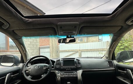 Toyota Land Cruiser 200, 2009 год, 2 720 000 рублей, 6 фотография