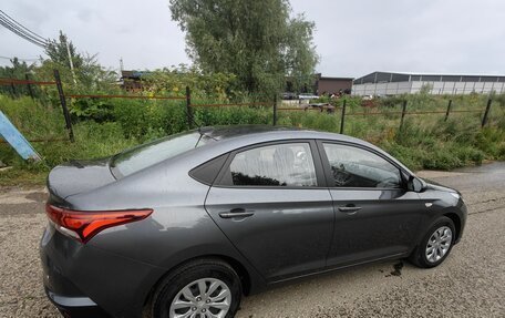Hyundai Solaris II рестайлинг, 2021 год, 1 500 000 рублей, 4 фотография