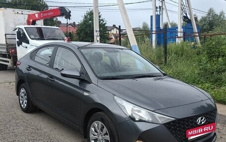 Hyundai Solaris II рестайлинг, 2021 год, 1 500 000 рублей, 2 фотография