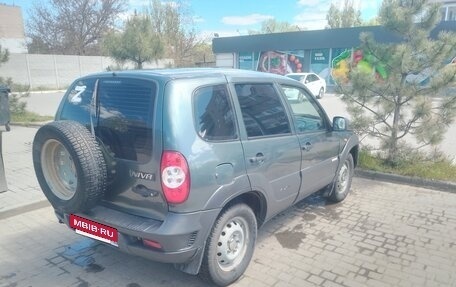 Chevrolet Niva I рестайлинг, 2015 год, 550 000 рублей, 3 фотография